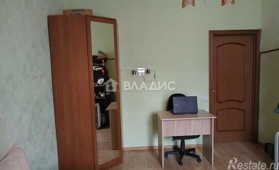 Продажа 3-комн квартиры на вторичном рынке Заозёрная улица,  д. 6