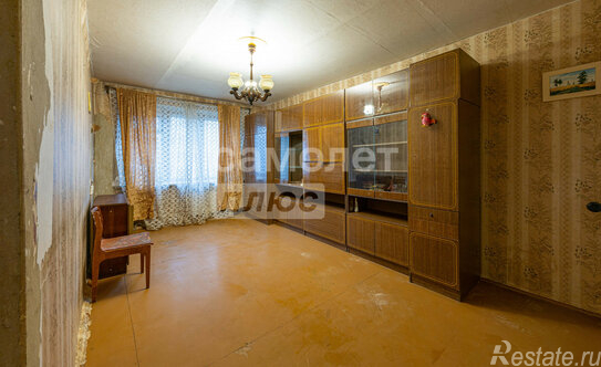 Продажа 3-комн квартиры на вторичном рынке Подольск г, Климовск мкр, 50 лет Октября пр-кт,  д. 19А