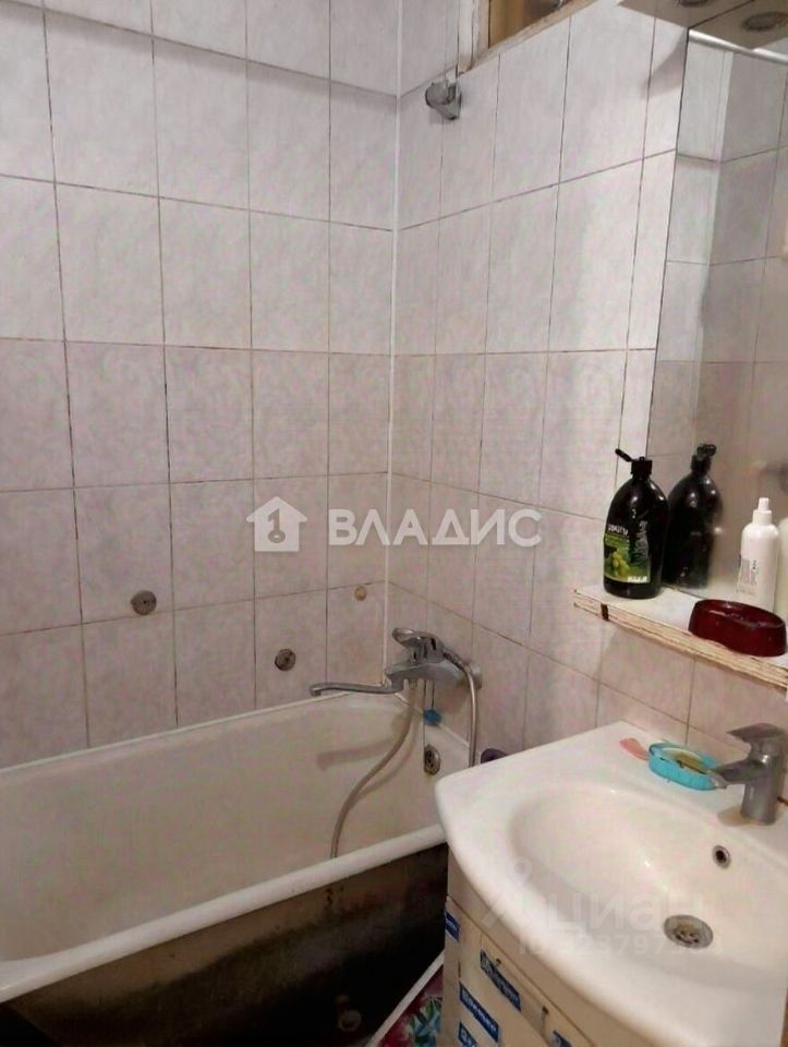 Продажа 3-комн квартиры на вторичном рынке Апрелевка, улица Парковая,  д. 2/1