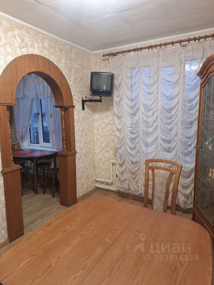 Аренда 3-комн квартиры на вторичном рынке Люберцы, Южная улица,  д. 22