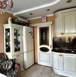 Продажа 2-комн квартиры на вторичном рынке улица Корнея Чуковского,  д. 3