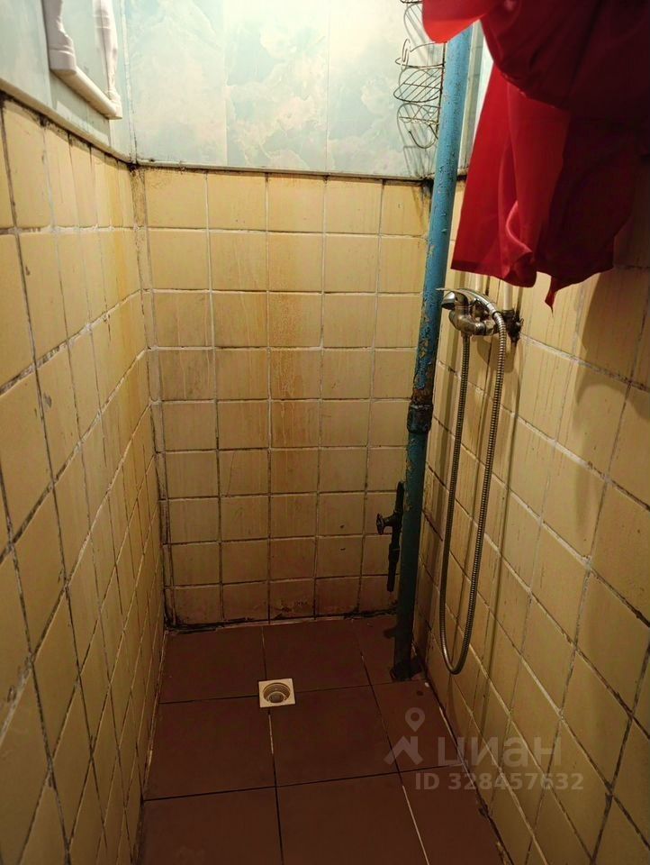 Продажа комнаты Колпино, Заводской проспект, 38