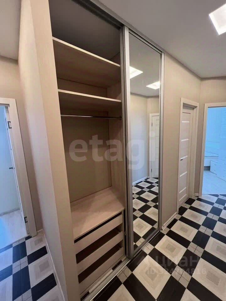 Продажа 2-комн квартиры на вторичном рынке улица Русановская, 11