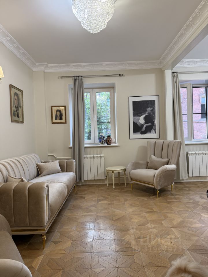 Продажа 2-комн квартиры на вторичном рынке улица Станиславского, 8А