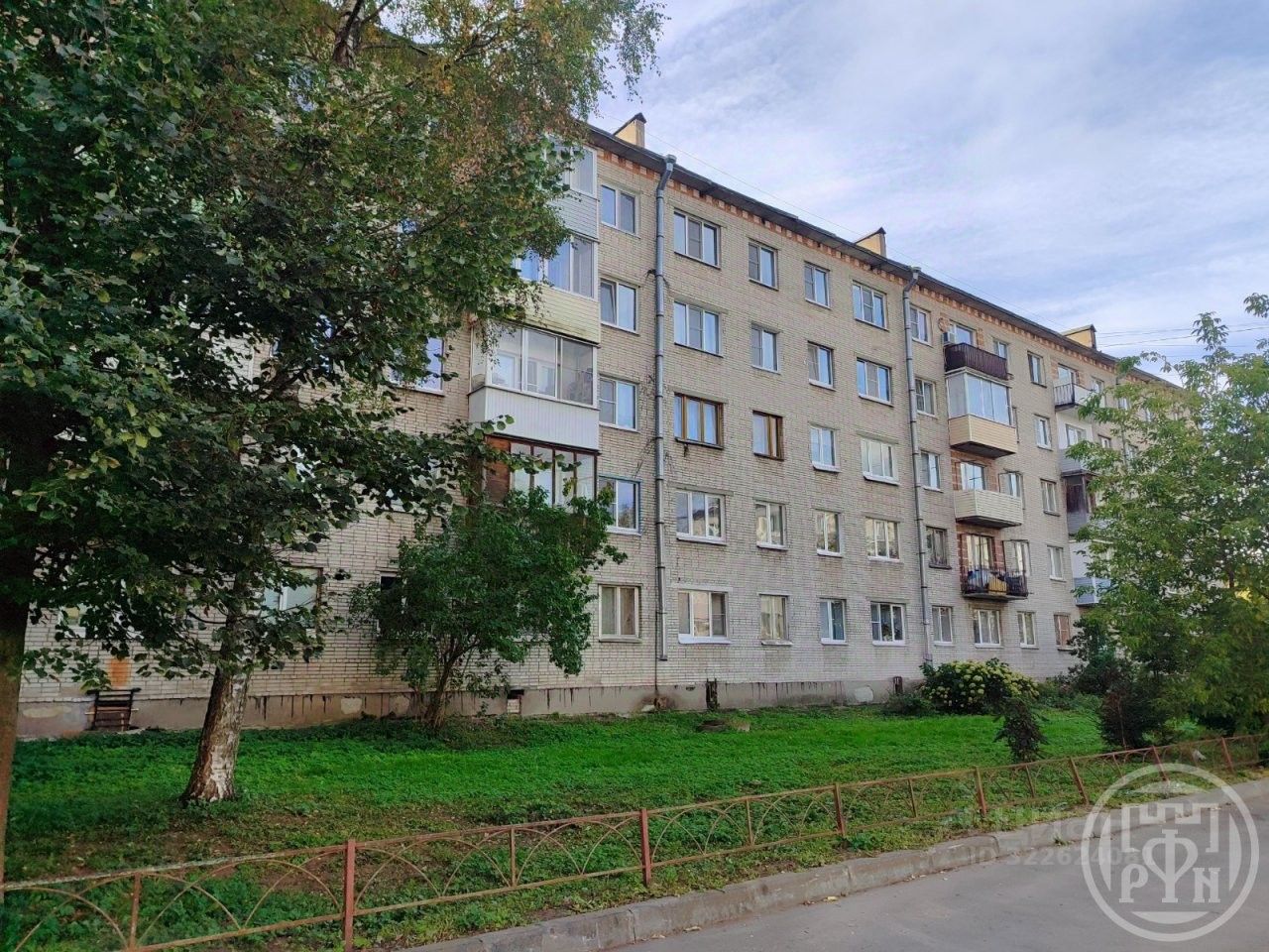 Продажа 1-комн квартиры на вторичном рынке пос. Парголово, улица Первого Мая, 79
