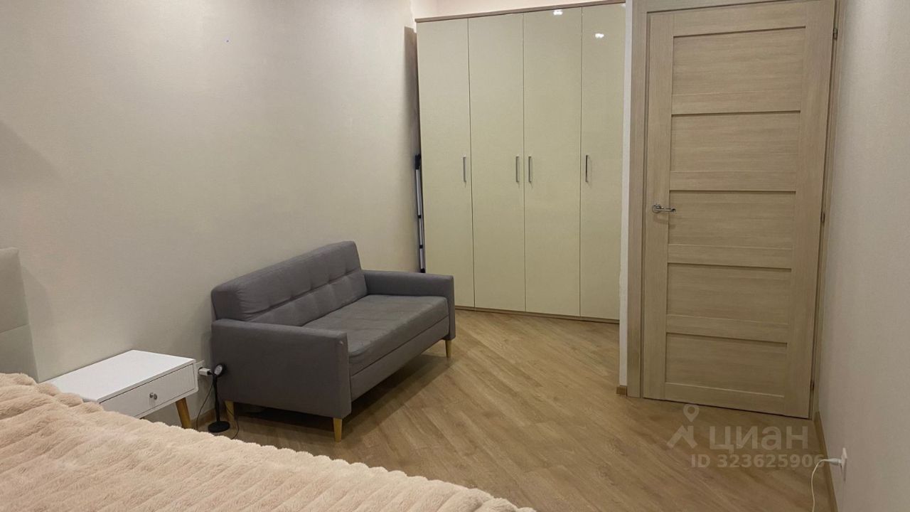 Продажа 1-комн квартиры на вторичном рынке 26-я Васильевского острова линия, 7