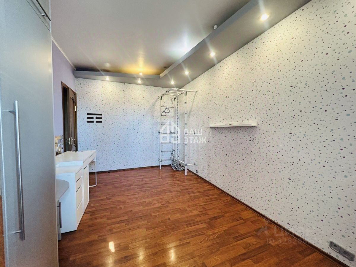 Продажа 2-комн квартиры на вторичном рынке Королев, улица Исаева, 4