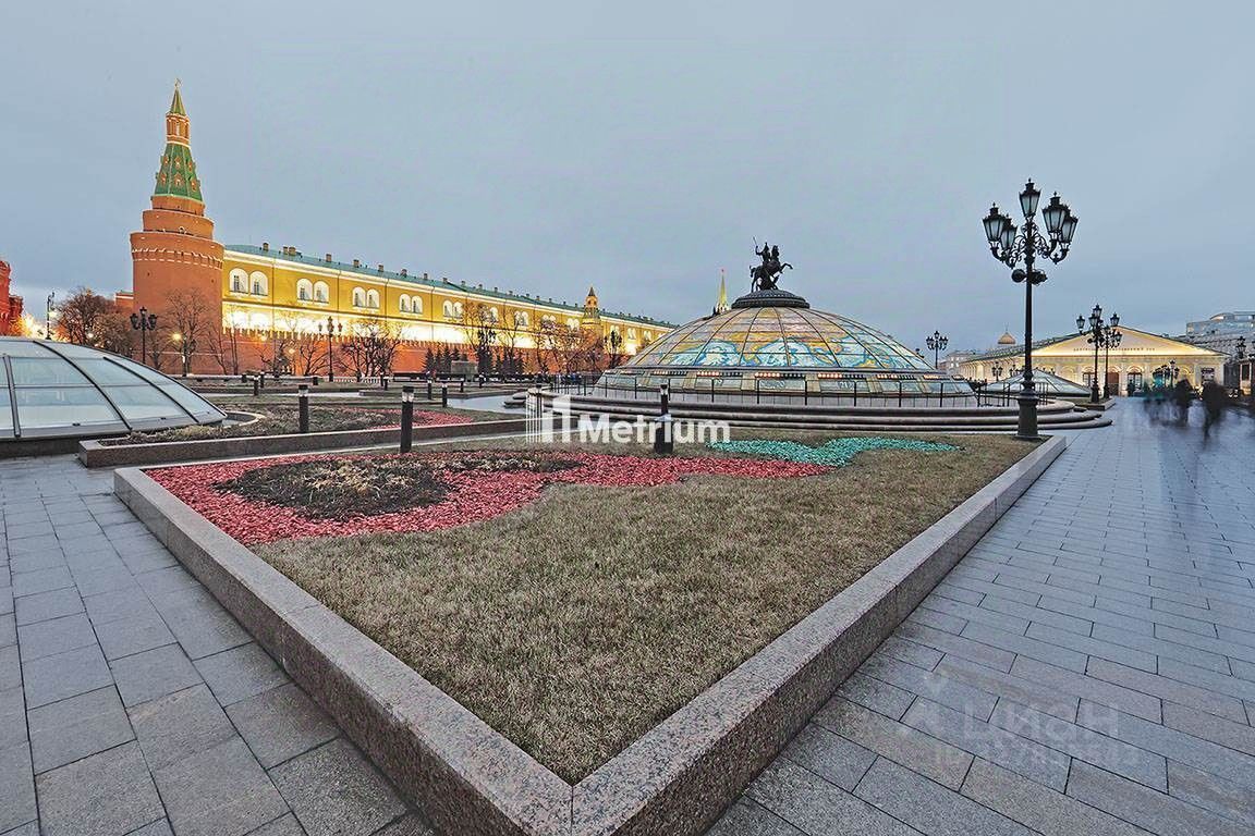 Продажа 4-комн квартиры на вторичном рынке улица Охотный Ряд, 2