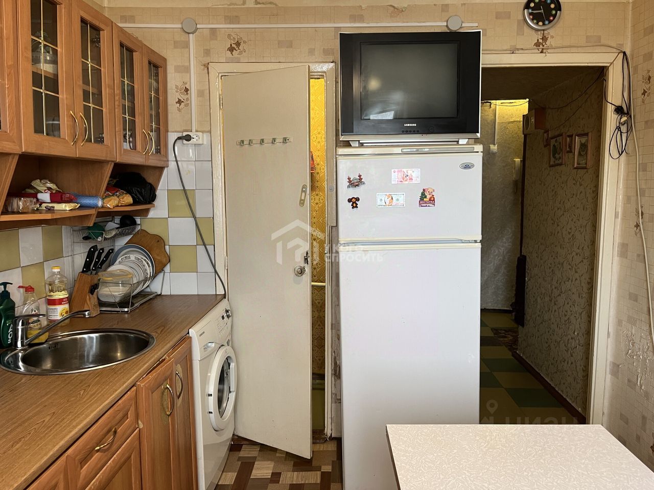 Продажа 1-комн квартиры на вторичном рынке Петергоф г, Ропшинское ш,  д. 11
