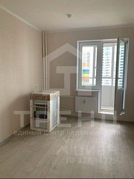 Продажа 3-комн квартиры на вторичном рынке Глухарская улица, 20