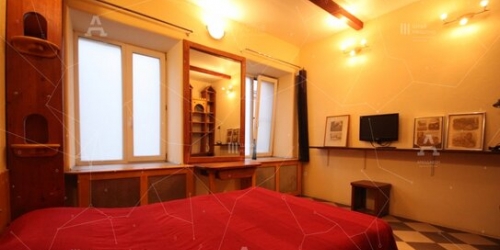 3-комн квартира Подьяческая Б. ул,  д. 37