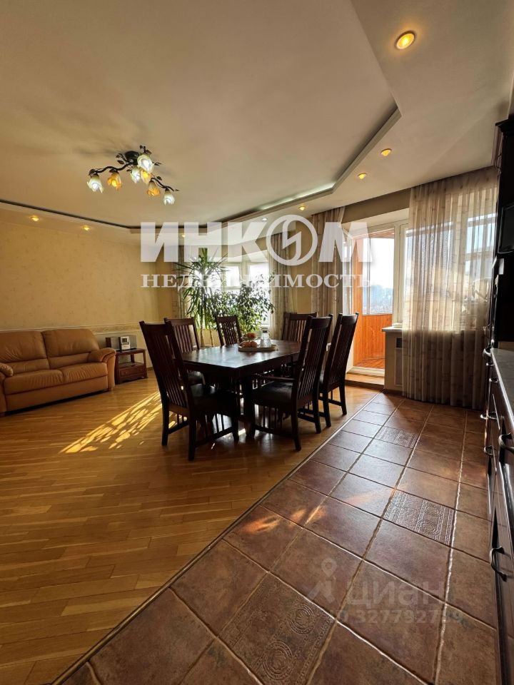 Продажа 4-комн квартиры на вторичном рынке Химки, Пролетарская улица, 17