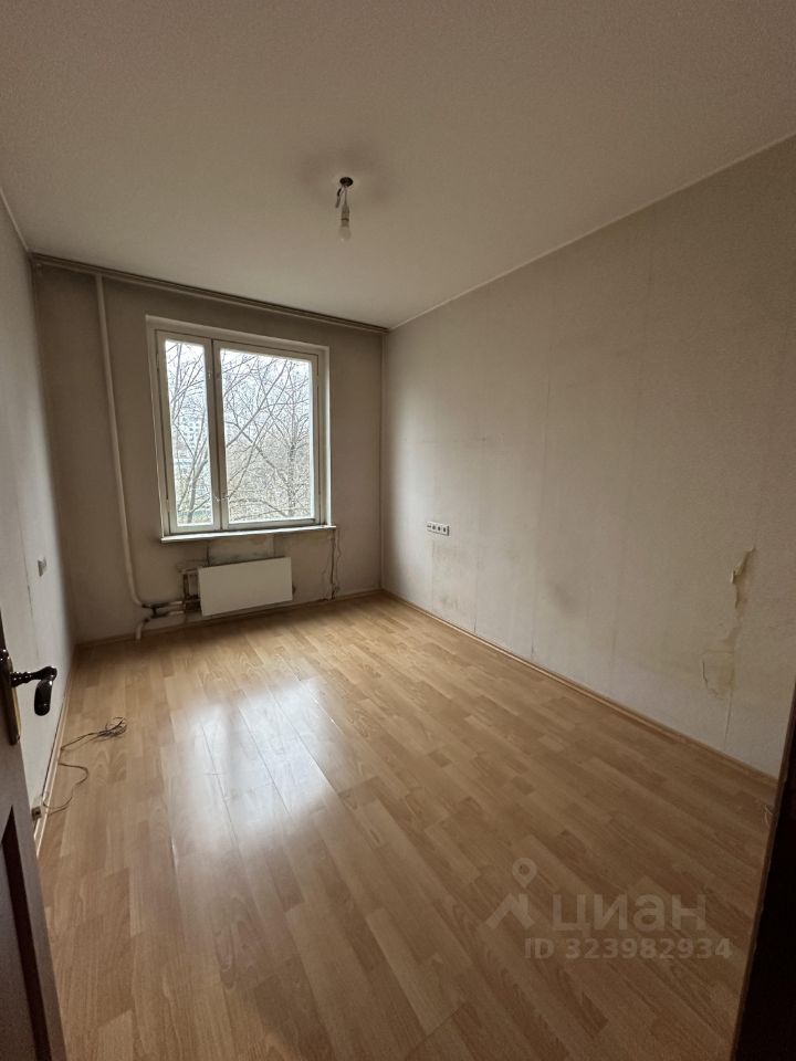 Продажа 2-комн квартиры на вторичном рынке Булатниковская улица, 5К5