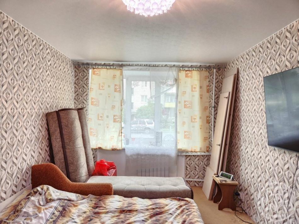 Продажа 1-комн квартиры на вторичном рынке Ломоносов г., Красного Флота ул. ,  д. 11/39