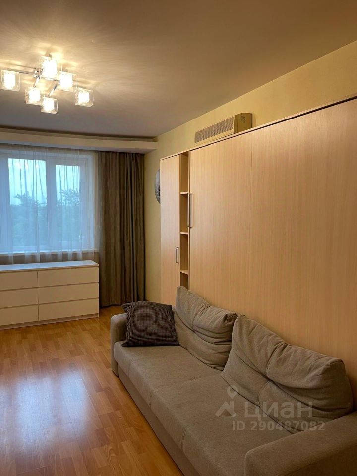 Аренда 3-комн квартиры на вторичном рынке улица Вешних Вод, 2К2