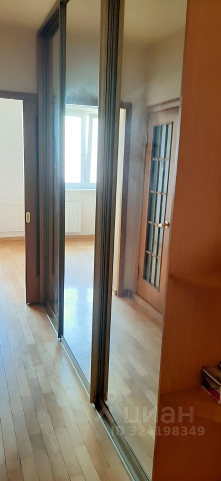 Аренда 3-комн квартиры на вторичном рынке Городецкая улица,  д. 9К2