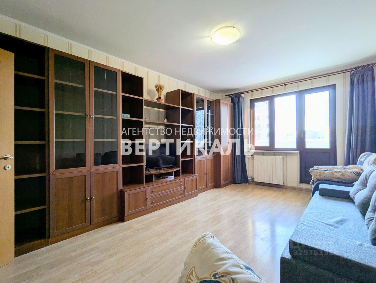 Аренда 3-комн квартиры на вторичном рынке улица Новаторов, 40К3