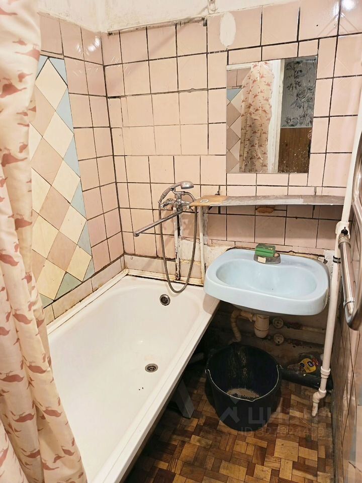 Продажа 4-комн квартиры на вторичном рынке 4-й мкр,  д. 5