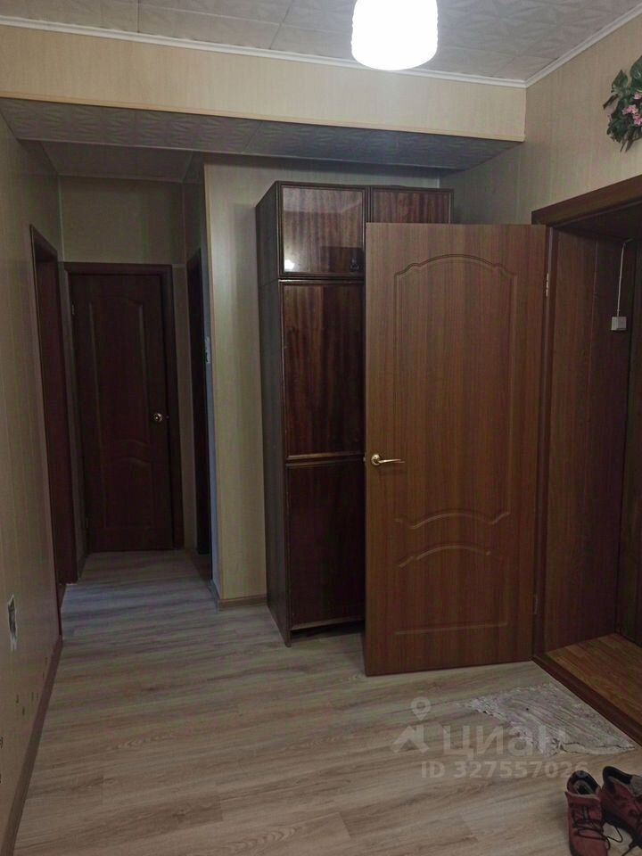 Продажа 2-комн квартиры на вторичном рынке Луга, проспект Урицкого, 92/9