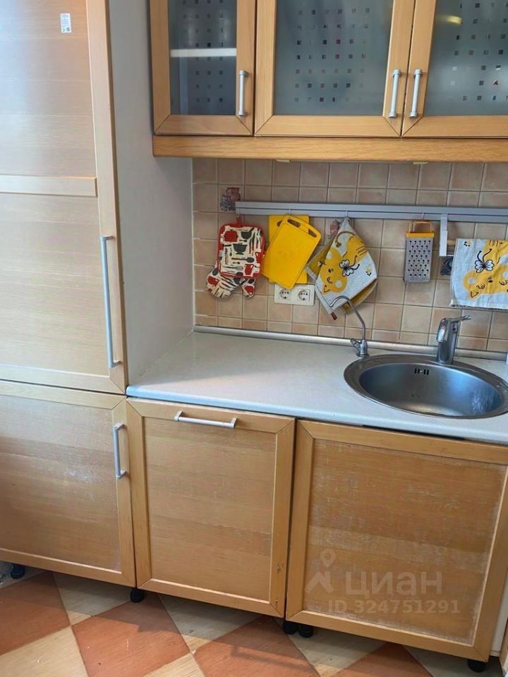 Продажа 1-комн квартиры на вторичном рынке Прибрежный проезд, 7