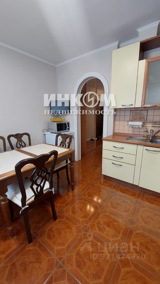 Продажа 3-комн квартиры на вторичном рынке Ясный проезд, 25