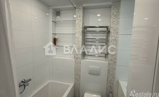 Продажа 2-комн квартиры на вторичном рынке улица Академика Виноградова,  д. 4 к2