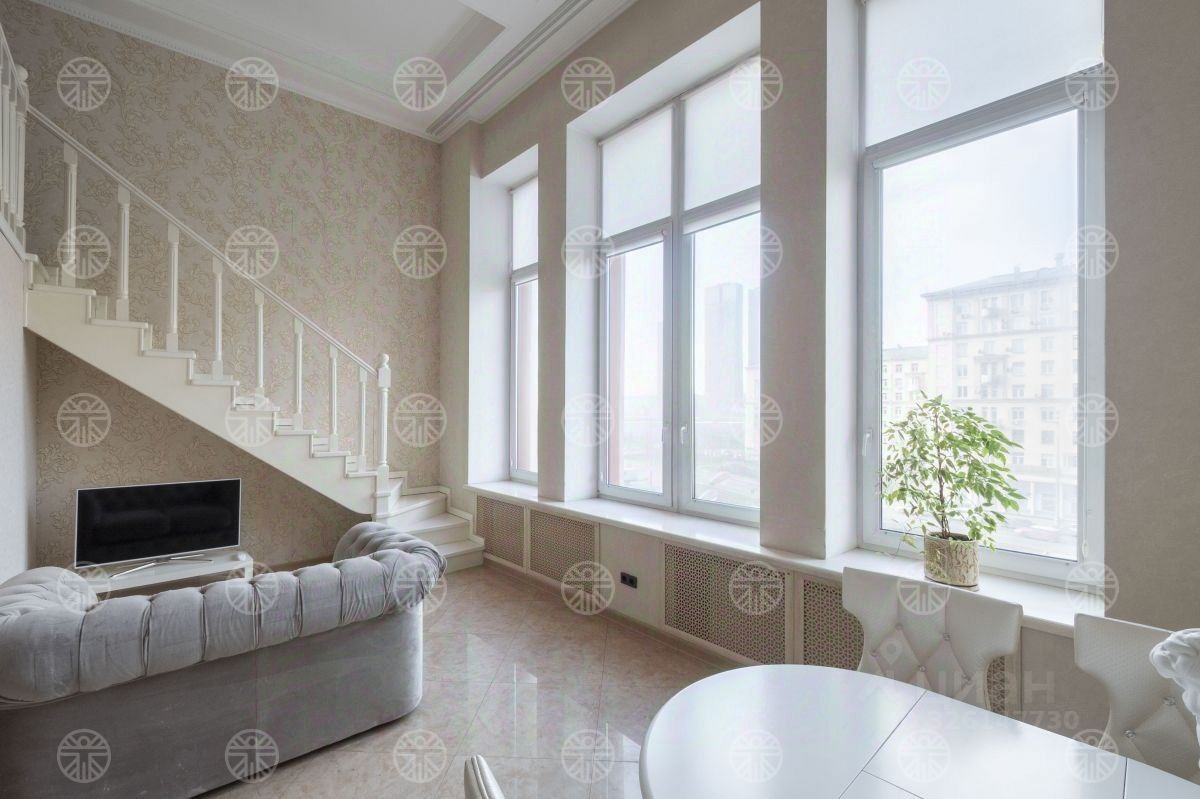 Продажа 2-комн квартиры на вторичном рынке проспект Мира, 102к2