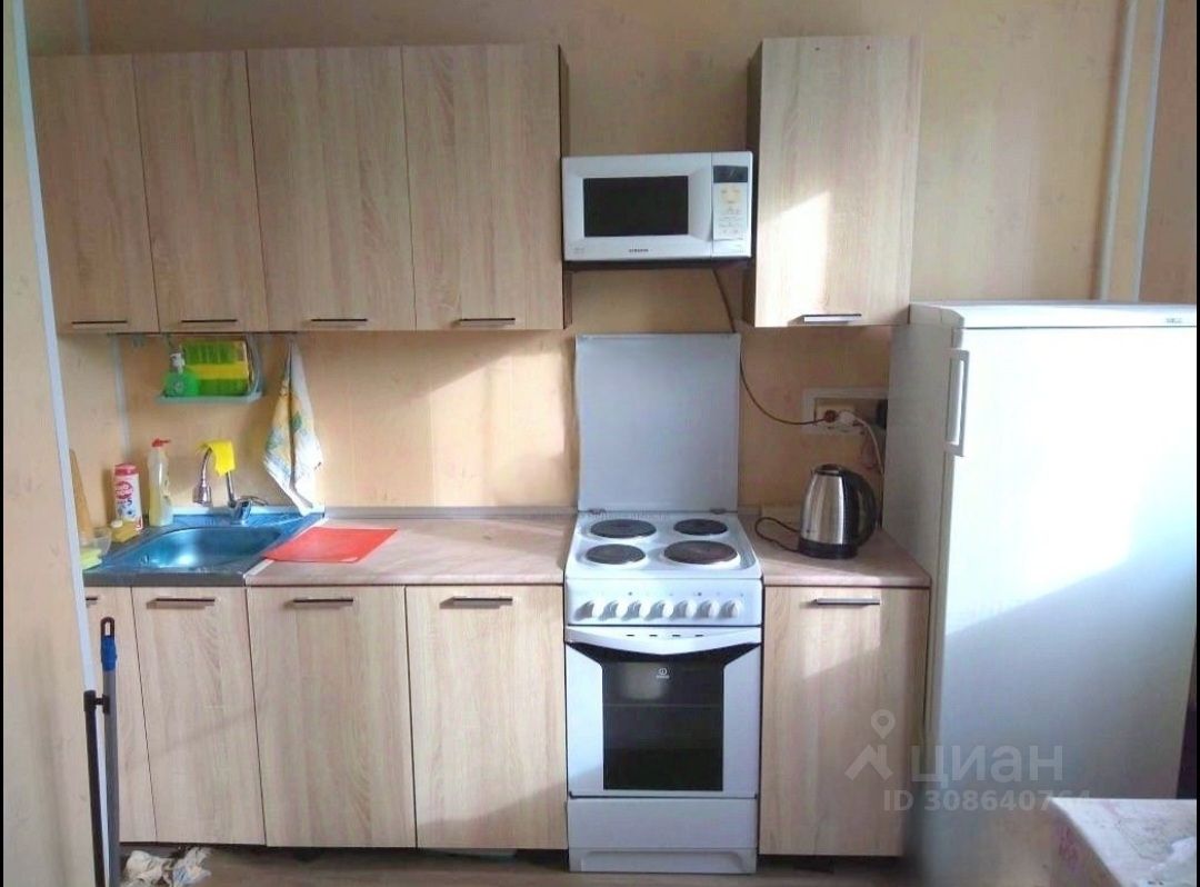 Аренда 1-комн квартиры на вторичном рынке улица Маршала Захарова, 8К3