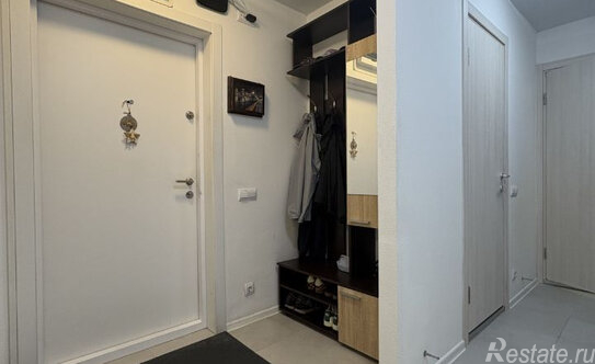 Продажа 3-комн квартиры на вторичном рынке Красная горка, Весенняя улица,  д. 10