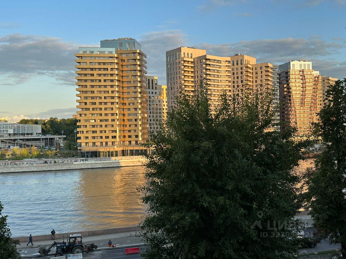 Продажа 3-комн квартиры на вторичном рынке Дербеневская набережная, 13/17К4