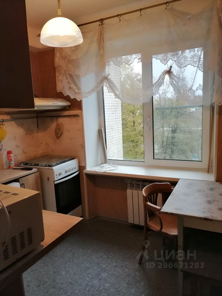 Аренда 2-комн квартиры на вторичном рынке Светлановский проспект, 93К1