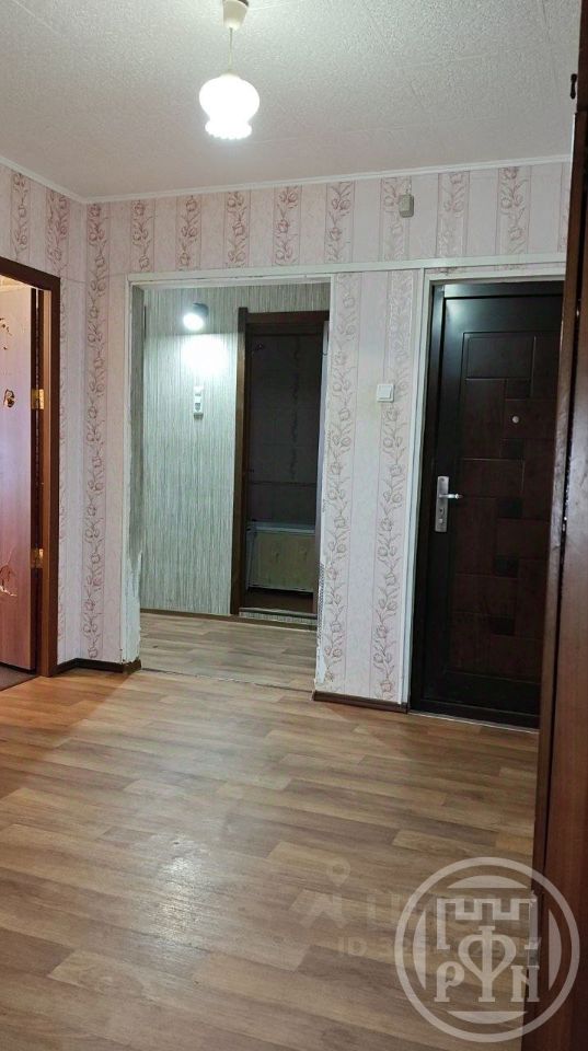 Продажа 3-комн квартиры на вторичном рынке Поселок починок, улица Леншоссе, 27