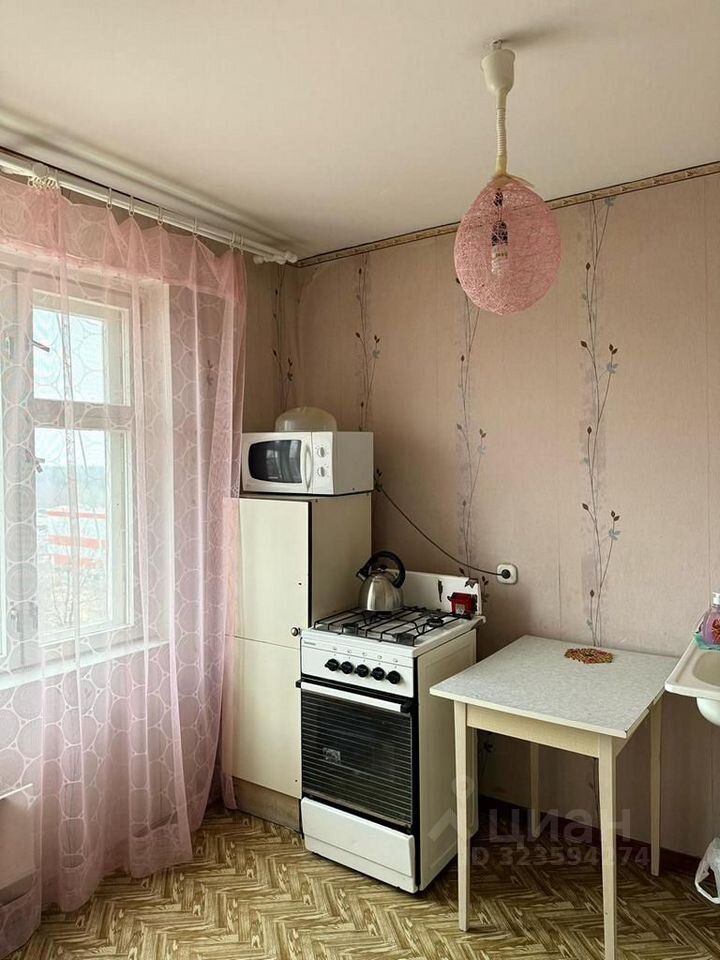 Продажа 2-комн квартиры на вторичном рынке Сланцы, улица Ленина, 25к8