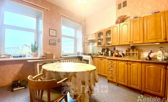 Продажа 2-комн квартиры на вторичном рынке Каменноостровский пр-кт,  д. 53