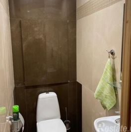 Продажа 2-комн квартиры на вторичном рынке Железнодорожный, улица Поликахина