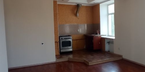 3-комн квартира пос. Металлострой, улица Максима Горького, 3