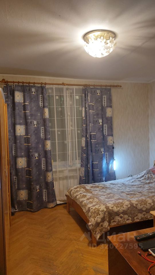 Продажа 3-комн квартиры на вторичном рынке Университетский проспект, 21К4