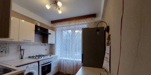 2-комн квартира ул Бассейная,  д. 1