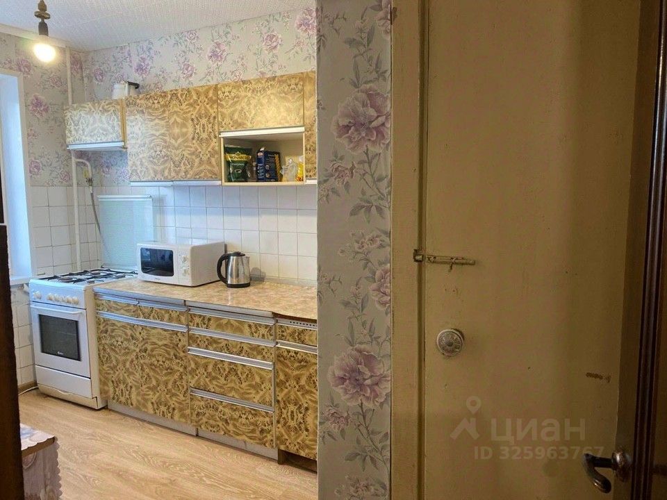 Продажа 3-комн квартиры на вторичном рынке Чехов, улица Гагарина, 116