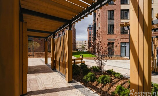 Продажа 3-комн квартиры на вторичном рынке улица Стахановцев