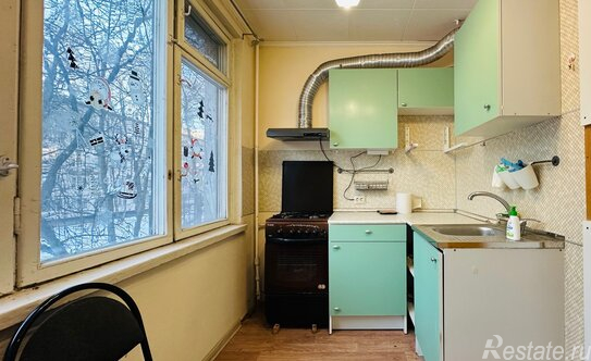 Продажа 3-комн квартиры на вторичном рынке улица Крыленко,  д. 13 к3