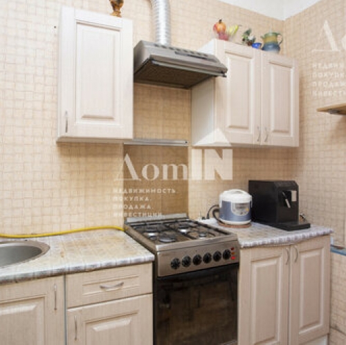 3-комн квартира ул Гагаринская,  д. 5