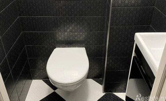 Продажа 2-комн квартиры на вторичном рынке Мурино г, Петровский б-р,  д. 14 к3