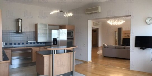 4-комн квартира Воскресенская набережная,  д. 12