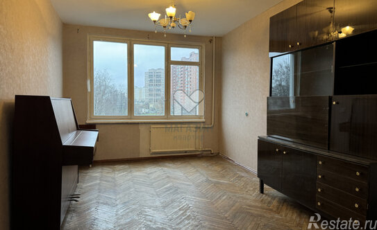 Продажа 3-комн квартиры на вторичном рынке Славы пр-кт,  д. 60