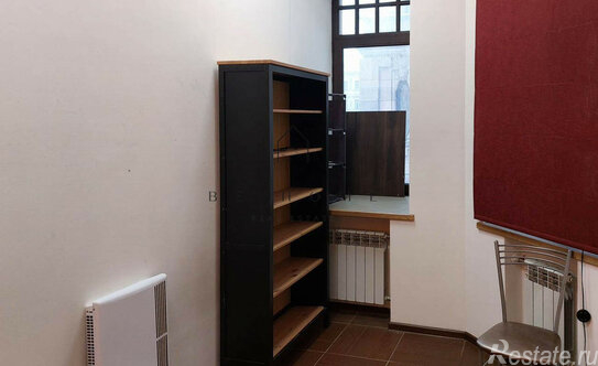 Аренда 8-комн квартиры на вторичном рынке Казачий Б. пер,  д. 4