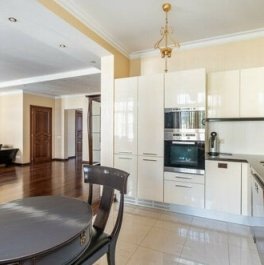 Аренда 3-комн квартиры на вторичном рынке Тверская-Ямская 3-я ул,  д. 26