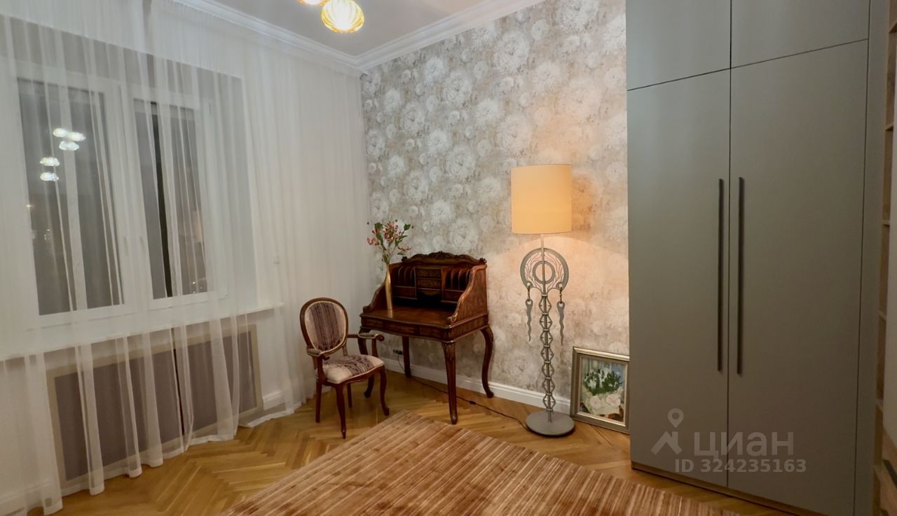 Аренда 4-комн квартиры на вторичном рынке Малый Левшинский переулок, 14/9С1