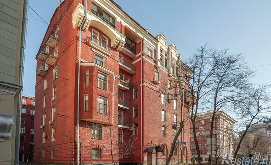 Продажа 3-комн квартиры на вторичном рынке Трёхпрудный переулок,  д. 8