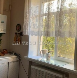 Продажа 2-комн квартиры на вторичном рынке Мариупольская улица,  д. 4